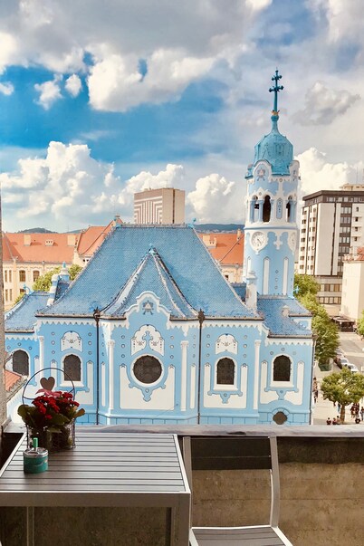 Heart of Bratislava-Blue Church views-Sleeps 5-6.