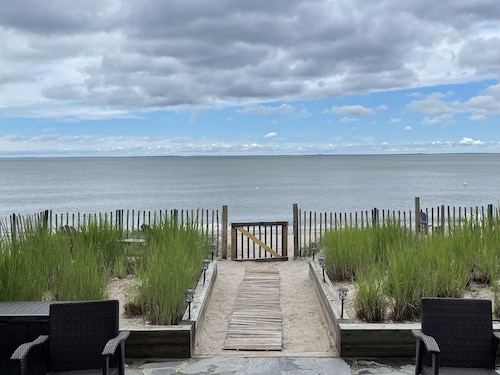 Upea suora ranta-talo!