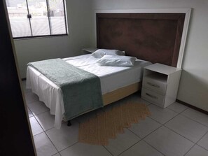 4 quartos, ferros/tábuas de passar roupa, Wi-Fi, roupa de cama