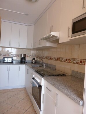 Fridge, microwave, oven, coffee/tea maker