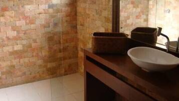 Whirlpool, Haartrockner, Handtücher