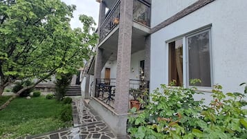 Ngoại thất