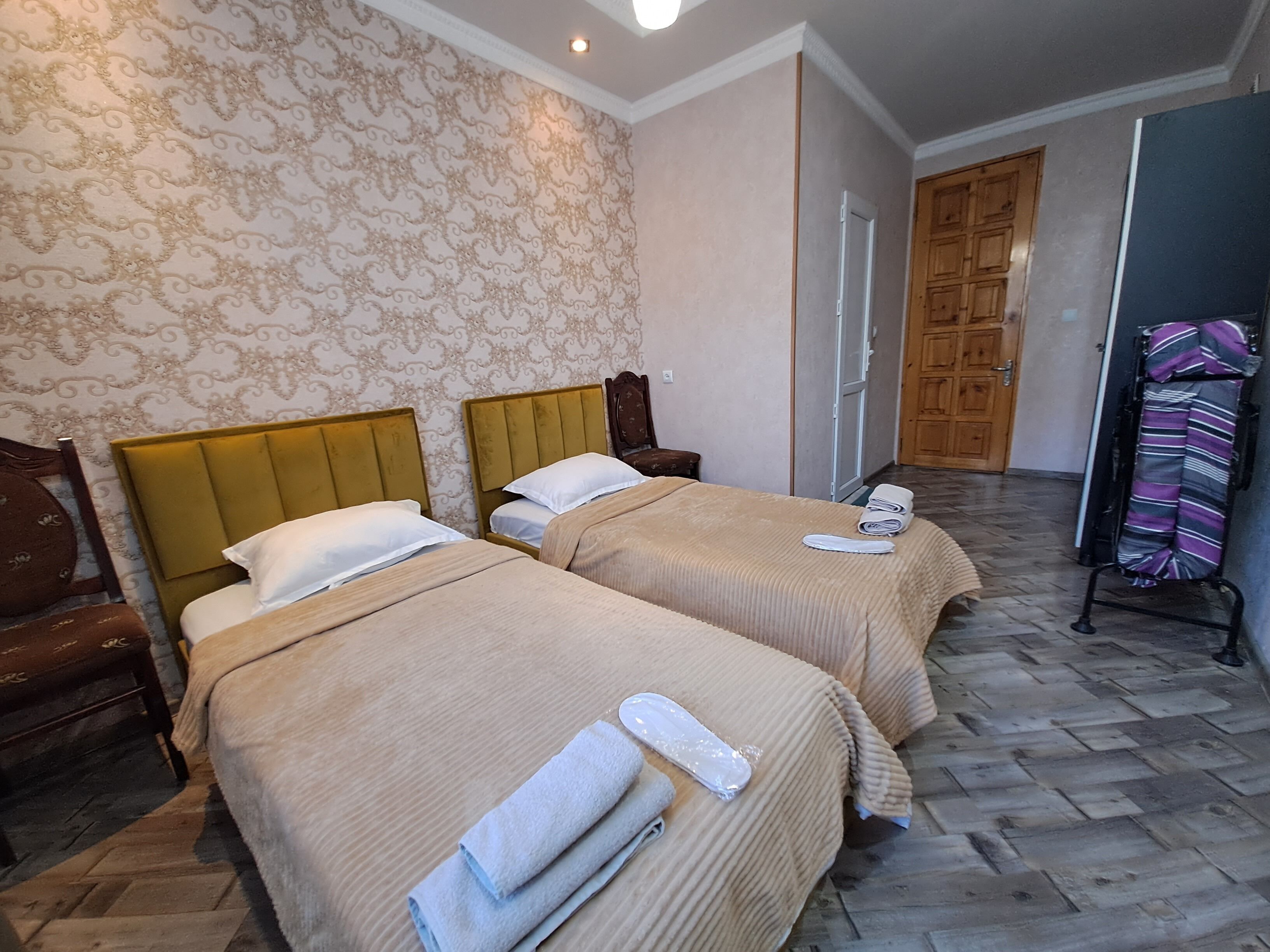 Soundproofing, free WiFi, bed sheets