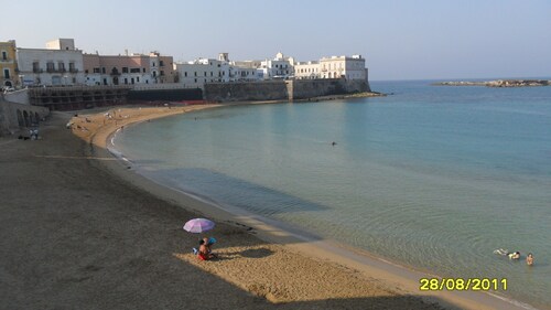 DOMUS ROSE - RELAXING HOLIDAYS, 4 PL, 5 MINUTES FROM BEACHES MOVIDA GALLIPOLI