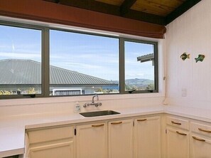 Interior - Golders Heights - Taupo Holiday Home (Taupo Central)
