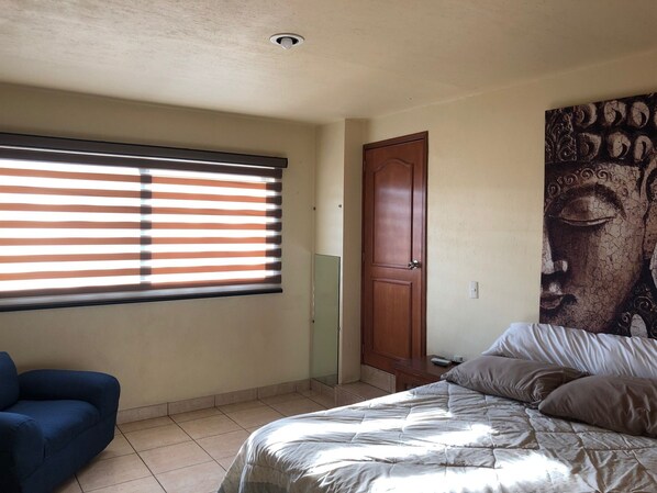 1 bedroom, iron/ironing board, internet, bed sheets