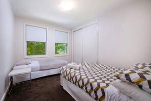 3 quartos, ferros/tábuas de passar roupa