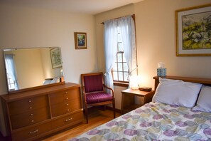 3 bedrooms, iron/ironing board, free WiFi