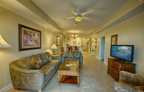 TV, DVD player, stereo - Beautiful Lake Facing Resort Condo 1 Bedroom/ 2 Bath Unit 106 (Orlando)