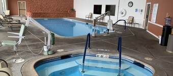 Studio 1105 at Longhollow Point Inn