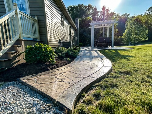 Relaxing Country Home in Ohio! Newly Furnished! Family Friendly!