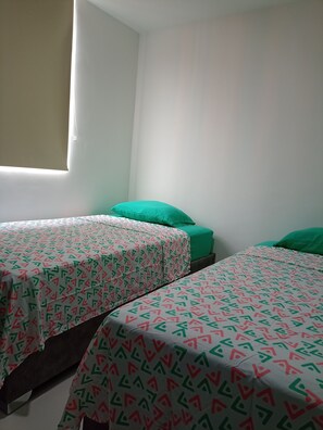 2 chambres, fer et planche à repasser, Wi-Fi (supplément)