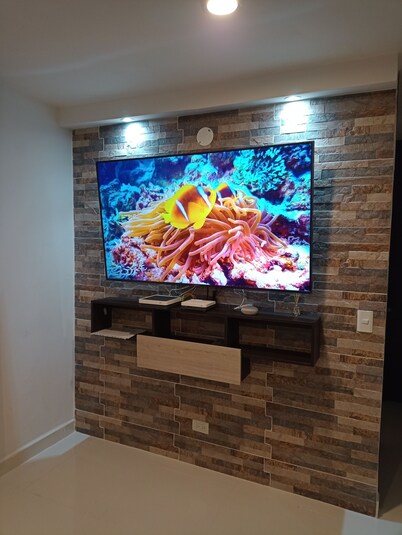 SUPERHOST APARTAMENTO, EXCELENTE UBICACION TULIPAN