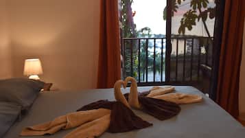 2 bedrooms, in-room safe, WiFi, bed sheets
