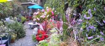 6 makuuhuoneen yritys- ja loma-keskusta