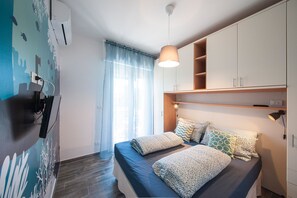 1 bedroom, iron/ironing board, free WiFi, bed sheets