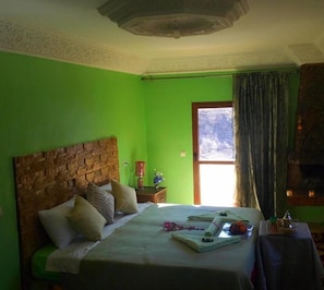 Blackout curtains, free cots/infant beds, free WiFi, bed sheets