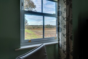 Interior - A cosy one bedroom cottage set in the idyllic Vale of Glamorgan. (Cowbridge)