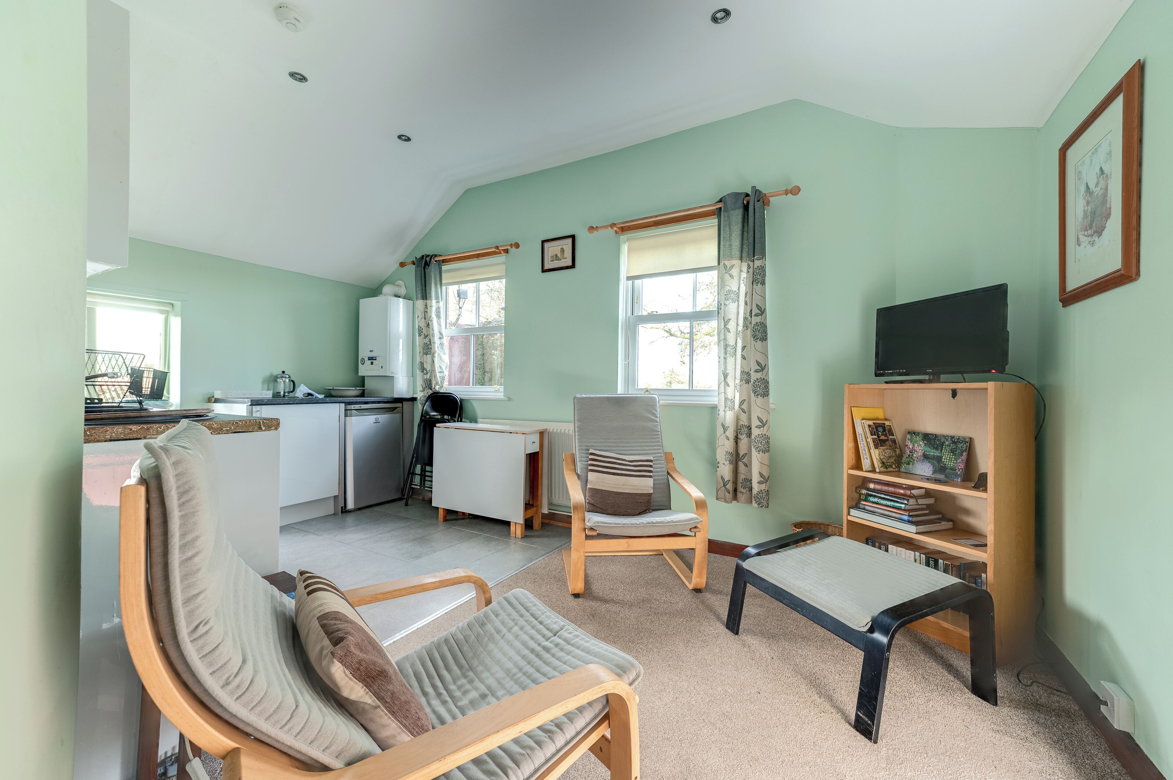 TV, bøker og printere