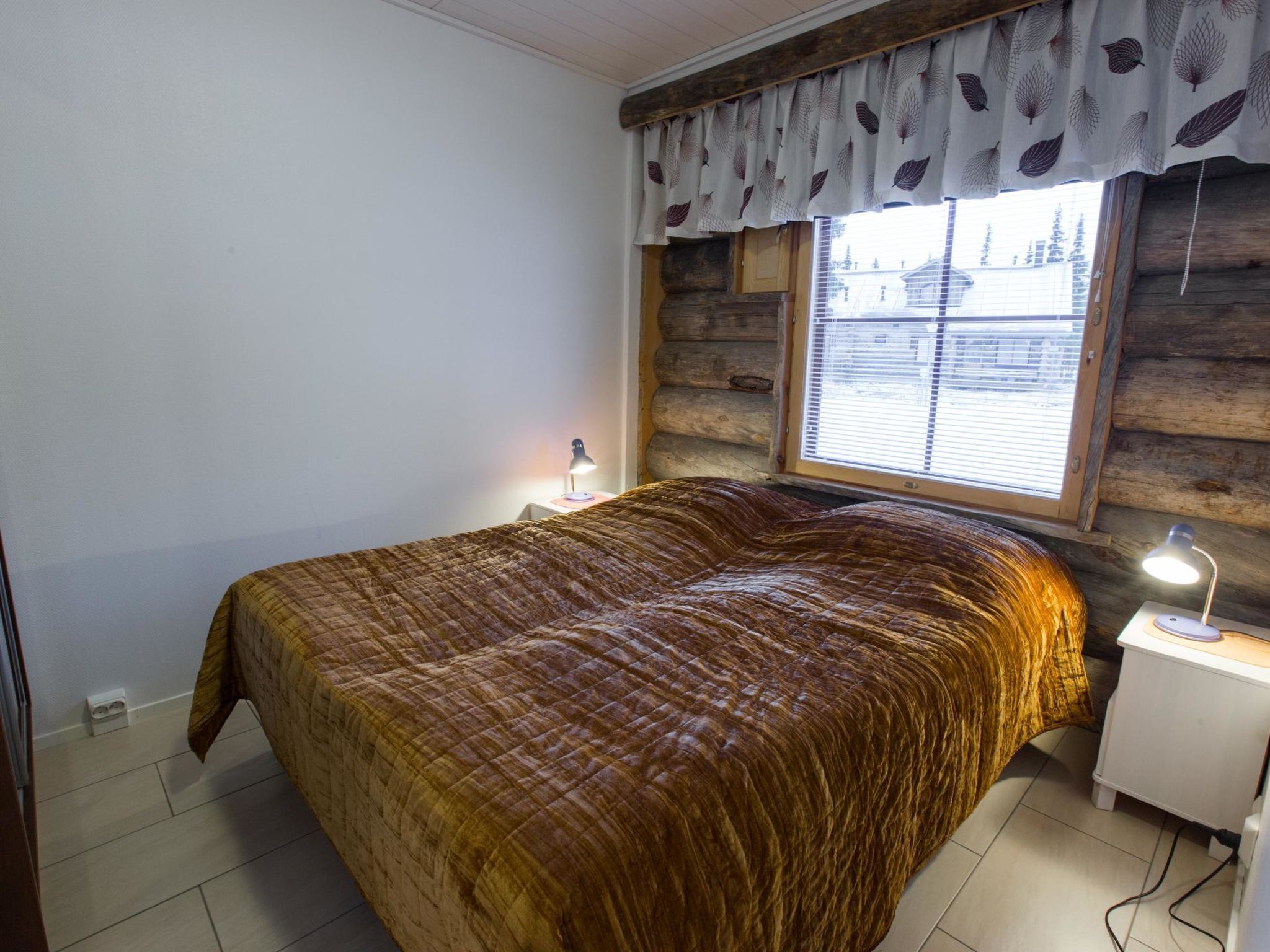 1 間睡房、上網