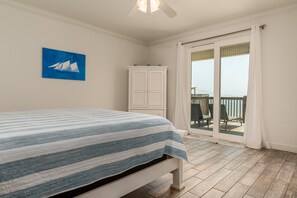 4 bedrooms, free WiFi, bed sheets