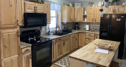 Lake Tahoe Resort (Tin Shack)