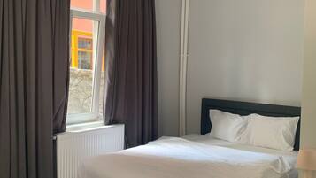 1 bedroom, iron/ironing board, free WiFi