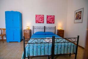 3 bedrooms, iron/ironing board, travel cot, free WiFi