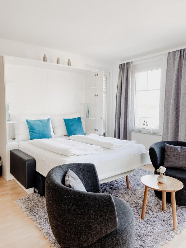 1 bedroom, desk, iron/ironing board, travel crib - Apartment with lake view in a quiet location in Velden (Velden am Wörthersee)