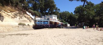 Beautiful hill top House with Private Heated Pool, Stunning Views