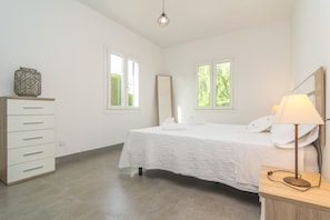3 habitaciones, tabla de planchar con plancha y wifi gratis 