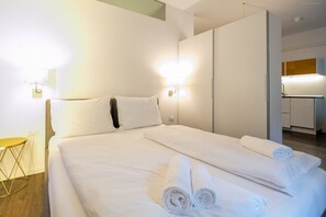 アイロン / アイロン台、WiFi、ベッドシーツ