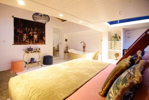 1 chambre, fer et planche à repasser, Wi-Fi gratuit, draps fournis