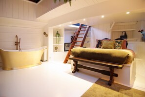 1 chambre, fer et planche à repasser, Wi-Fi gratuit, draps fournis