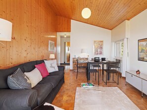 TV - Belmont Est 80 by Interhome (Crans-Montana)