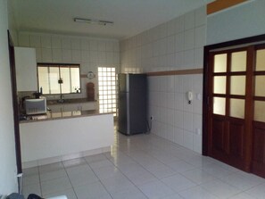 Fridge, microwave, oven, cookware/dishes/utensils
