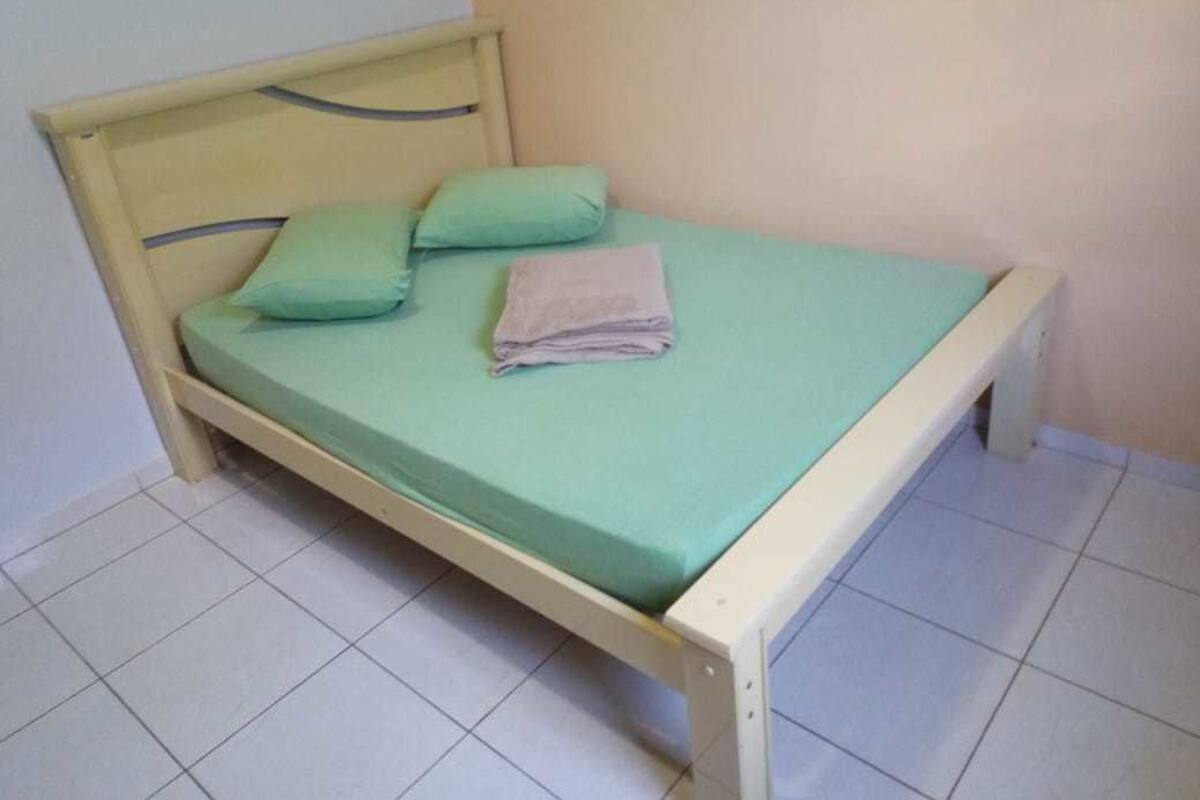 Room (Soneca) | Desk, blackout curtains, iron/ironing board, free WiFi