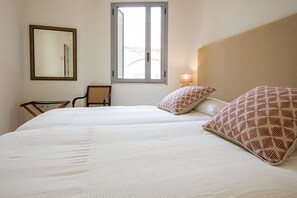 3 chambres, bureau, fer et planche à repasser, Wi-Fi