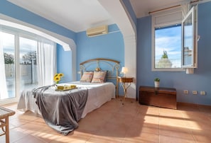 5 habitaciones, tabla de planchar con plancha y wifi