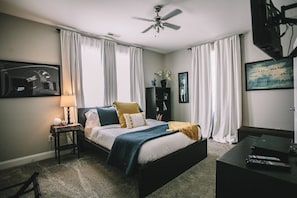 3 bedrooms, desk, iron/ironing board, free WiFi