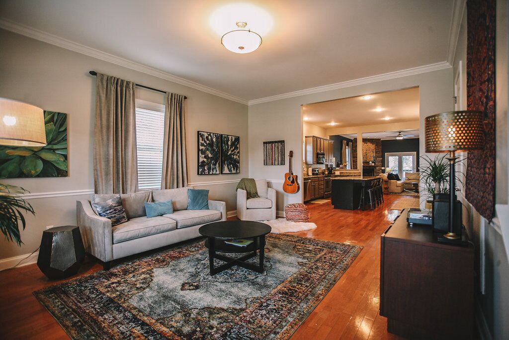 Spacious + Homey East Nashville Hangout - Perfect for groups, 2mi to Broadway!