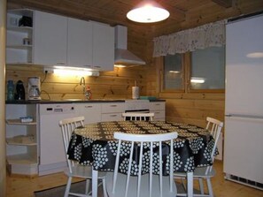 Réfrigérateur, micro-ondes, lave-vaisselle