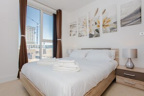 2 Schlafzimmer, Schreibtisch, Bügeleisen/Bügelbrett, kostenloses WLAN