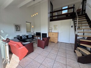 Televisie en een open haard