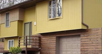 Contemporary House in the Poconos - Monroe Co