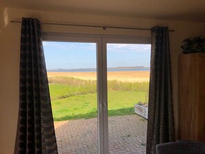 Unclassified image, 2 of 42, button - Haus Boddenblick - left side - Ferienhaus Boddenblick and Kranich (Neuenkirchen)