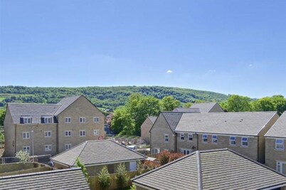 Luxury Riverside House-10 minutes walk from Otley Town Yorkshire Free Parking