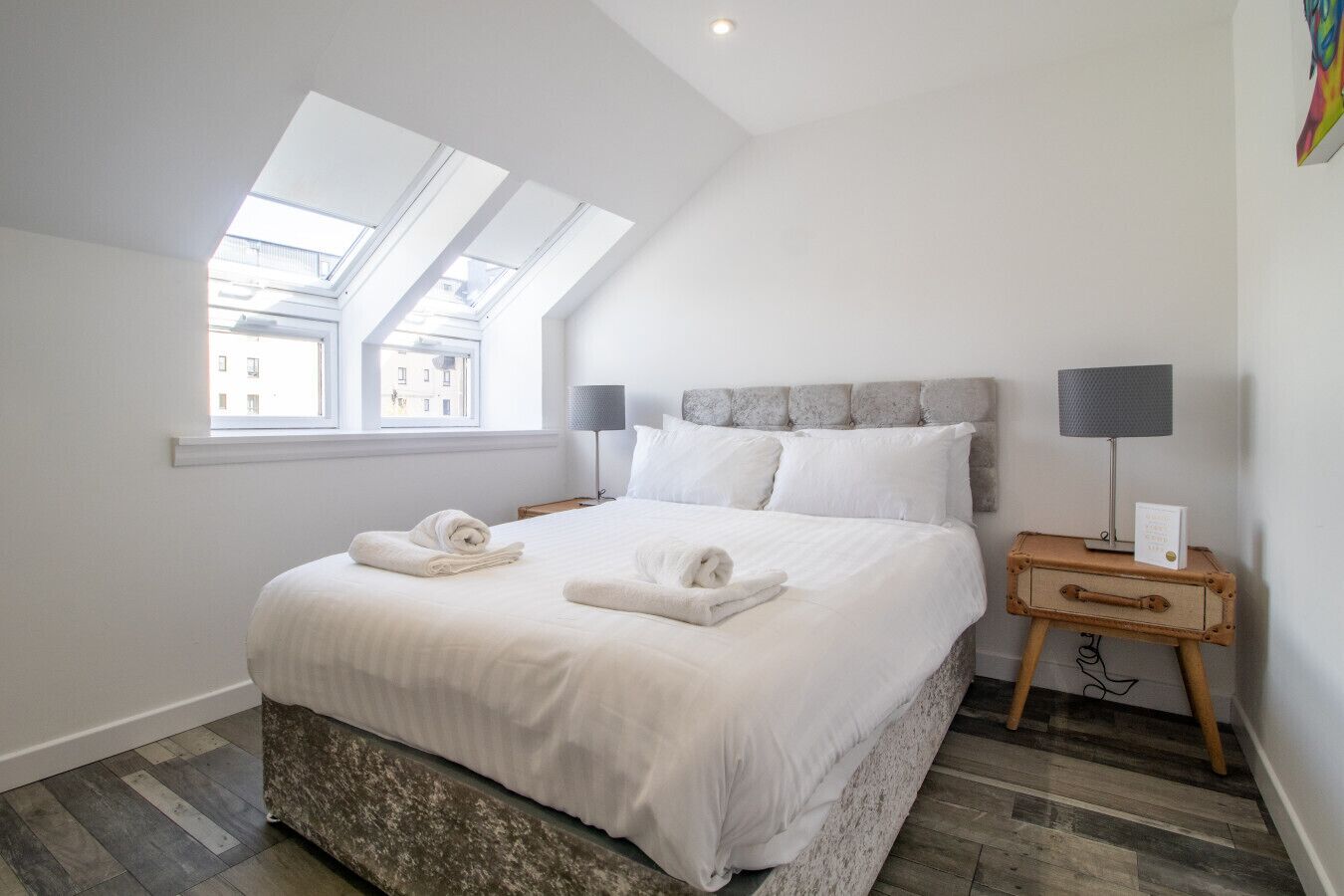 2 habitaciones, tabla de planchar con plancha y wifi gratis 