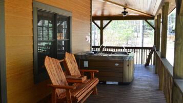 The Sunflower | Terrace/patio