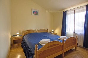 2 bedrooms, WiFi, bed sheets